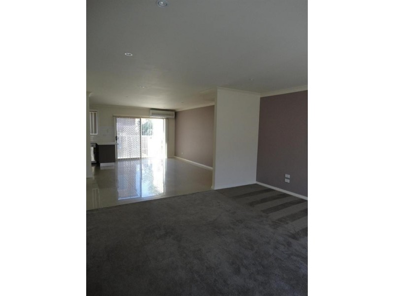 4/17 Simon Court, Epping VIC 3076