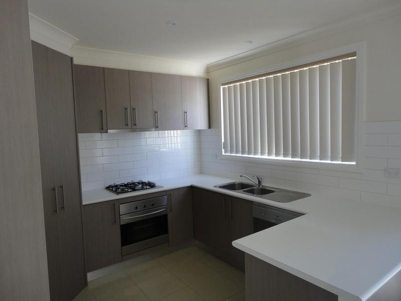 4/17 Simon Court, Epping VIC 3076