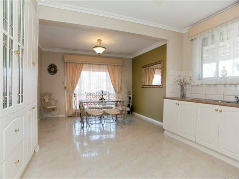 17 Wodonga Crescent, Thomastown VIC 3074