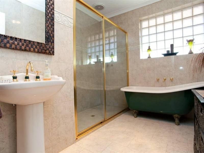 17 Wodonga Crescent, Thomastown VIC 3074