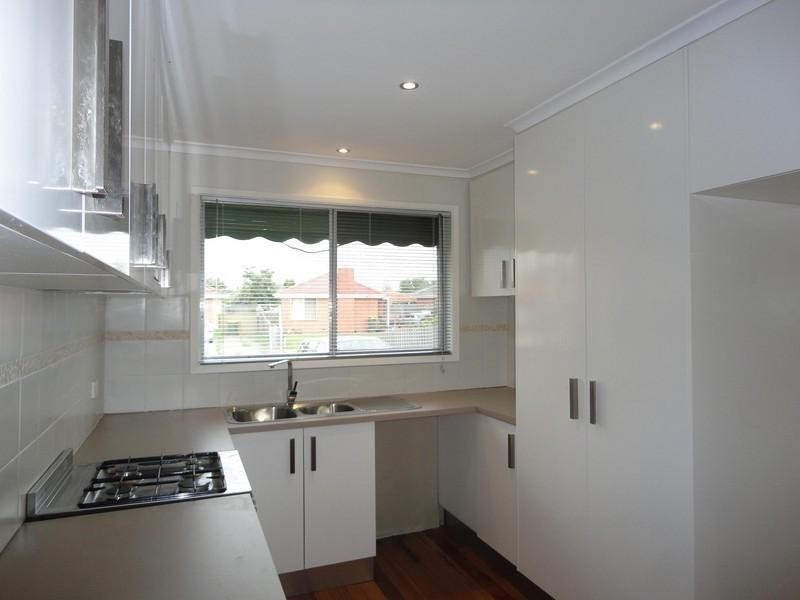 14 Valerie Street, Lalor VIC 3075