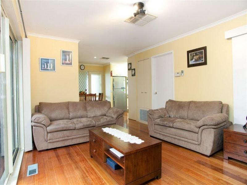 33 Buckland Crescent, Epping VIC 3076