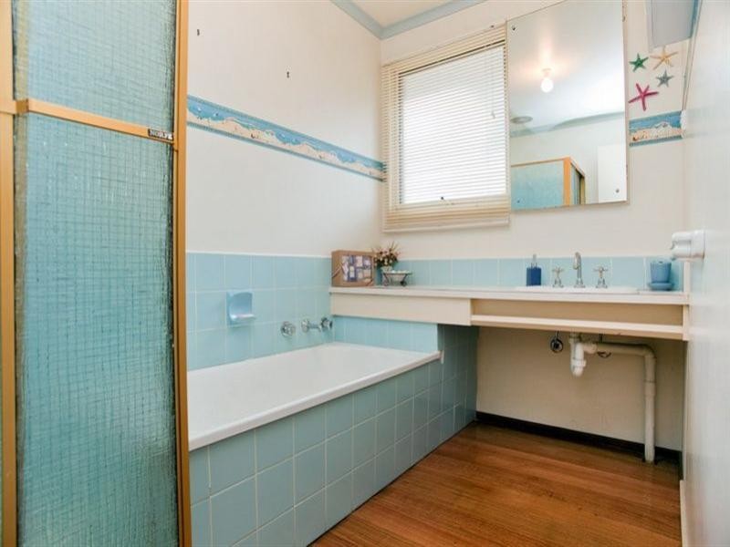 33 Buckland Crescent, Epping VIC 3076