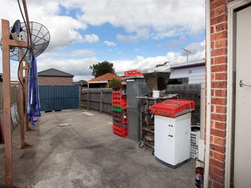 16 Lorne Street, Lalor VIC 3075