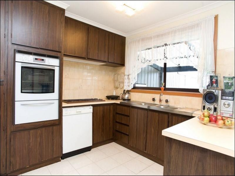 24 Halter Crescent, Epping VIC 3076