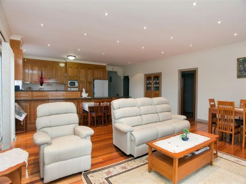 3 Loxton Terrace, Epping VIC 3076