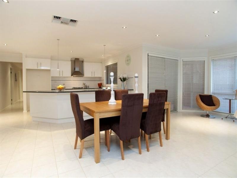 38 Trinity Way, South Morang VIC 3752