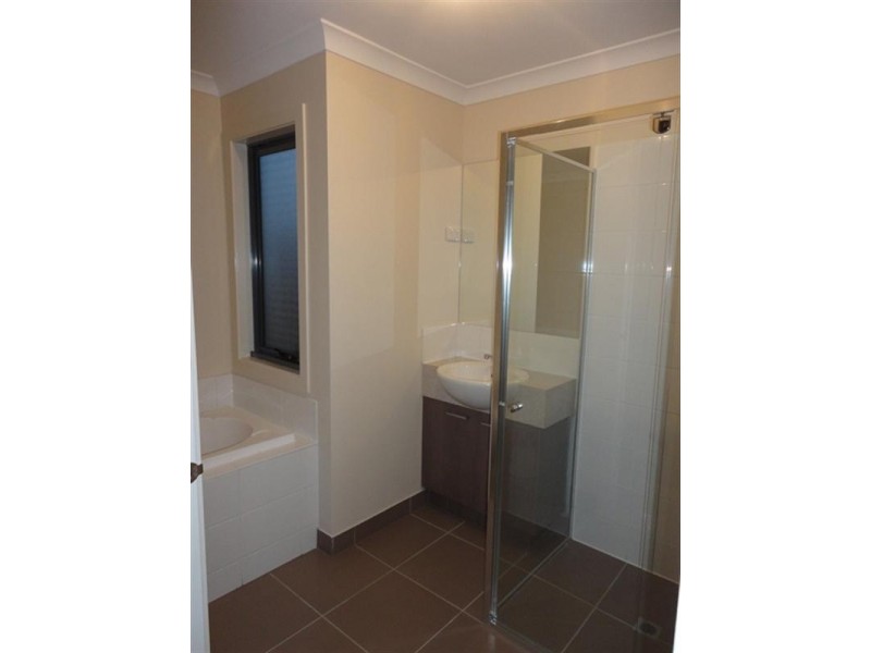 2/32 Kumara Circuit, South Morang VIC 3752