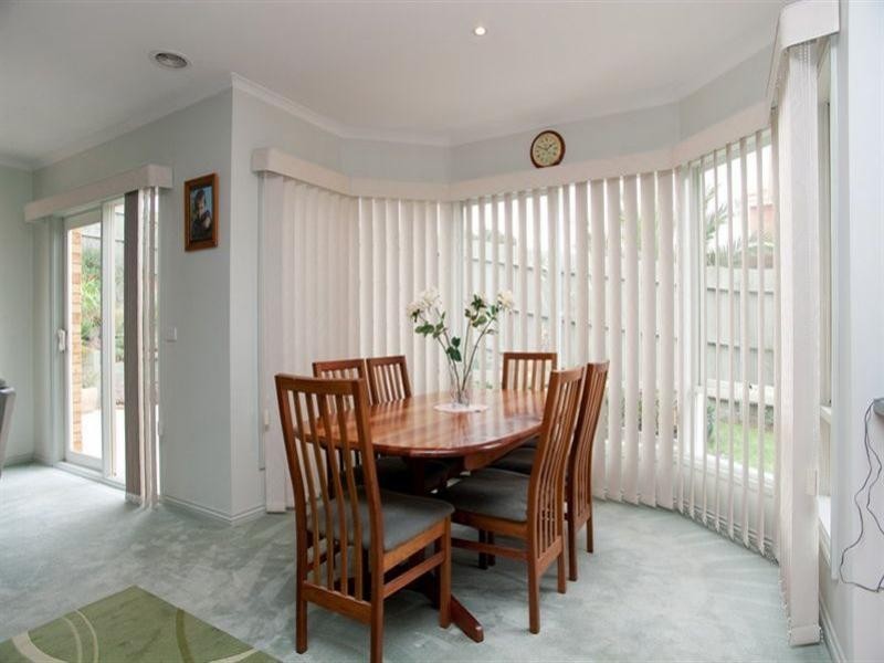 11 Alain Avenue, South Morang VIC 3752