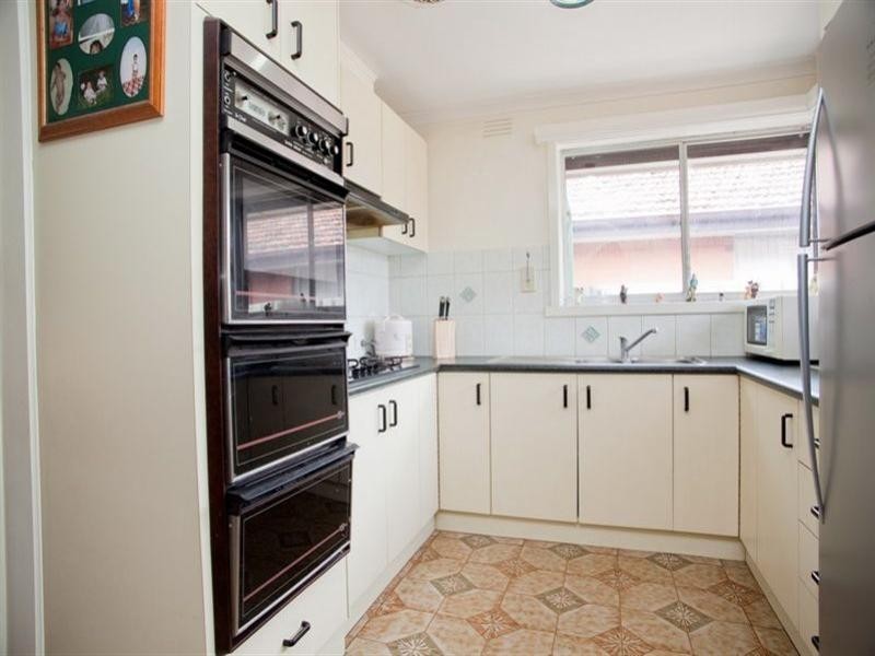 6 Philip Court, Thomastown VIC 3074