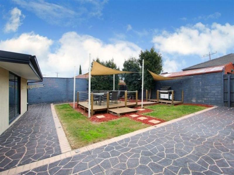 29 Banksia Avenue, Thomastown VIC 3074