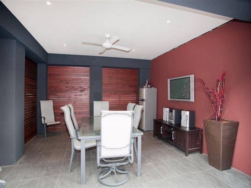 18 Skyline Drive, South Morang VIC 3752