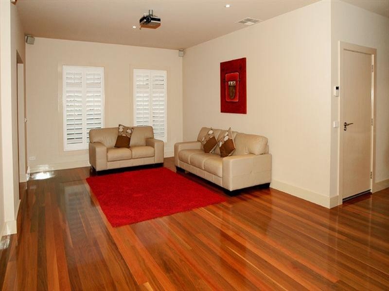 18 Skyline Drive, South Morang VIC 3752