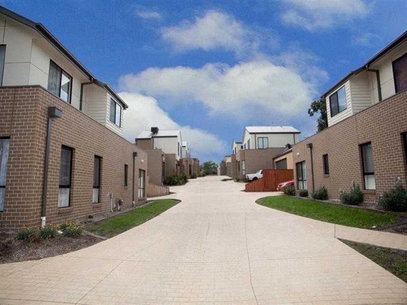 2/7 Old plenty Road, South Morang VIC 3752
