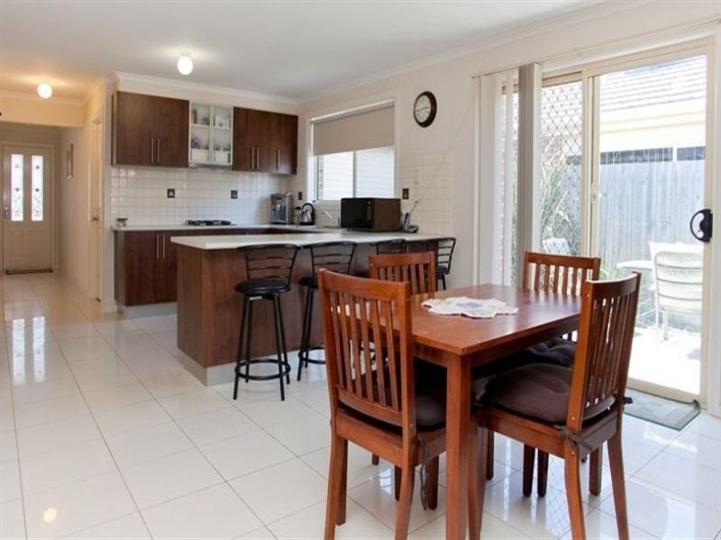 10 Ellendale Way, South Morang VIC 3752