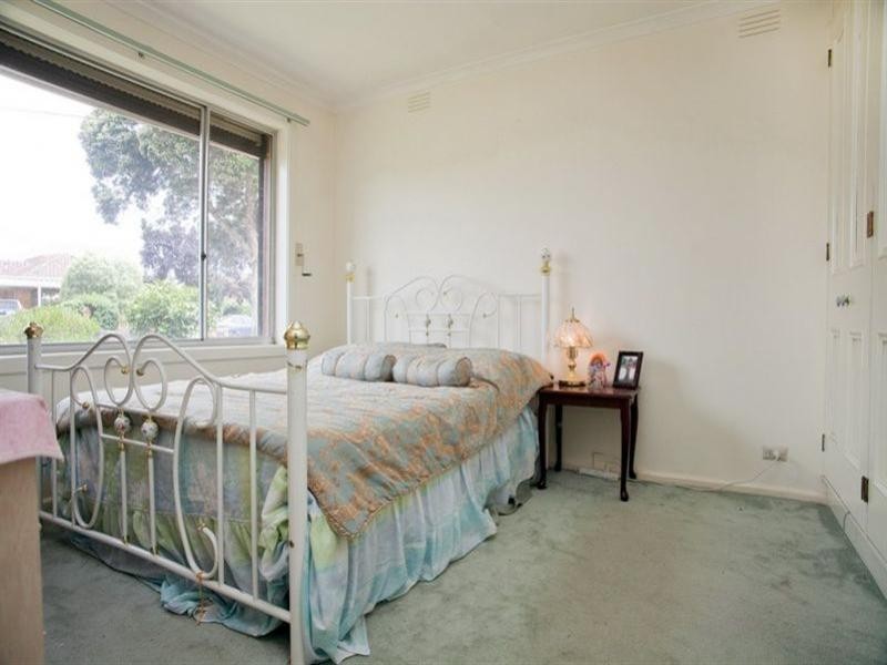 6 Philip Court, Thomastown VIC 3074