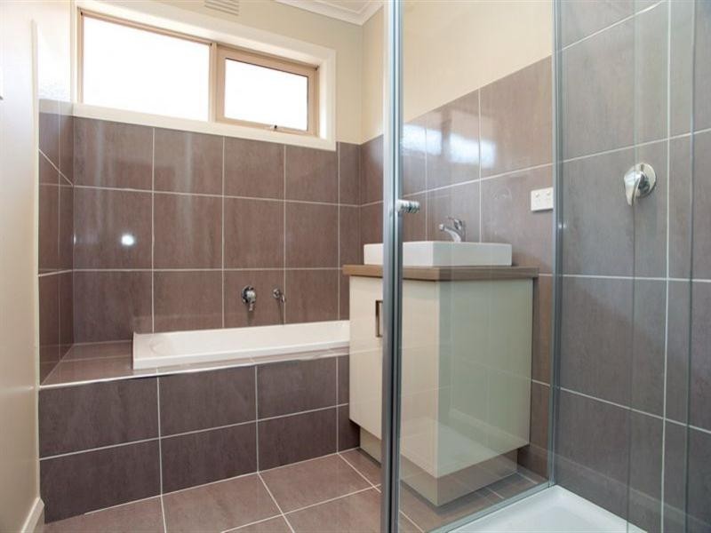 1/19 Lloyd Avenue, Epping VIC 3076