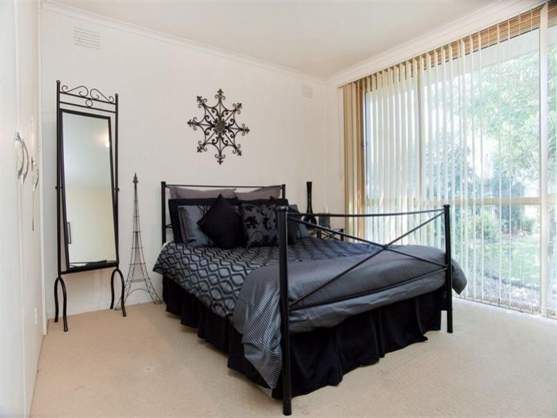 5 Dion Close, Lalor VIC 3075