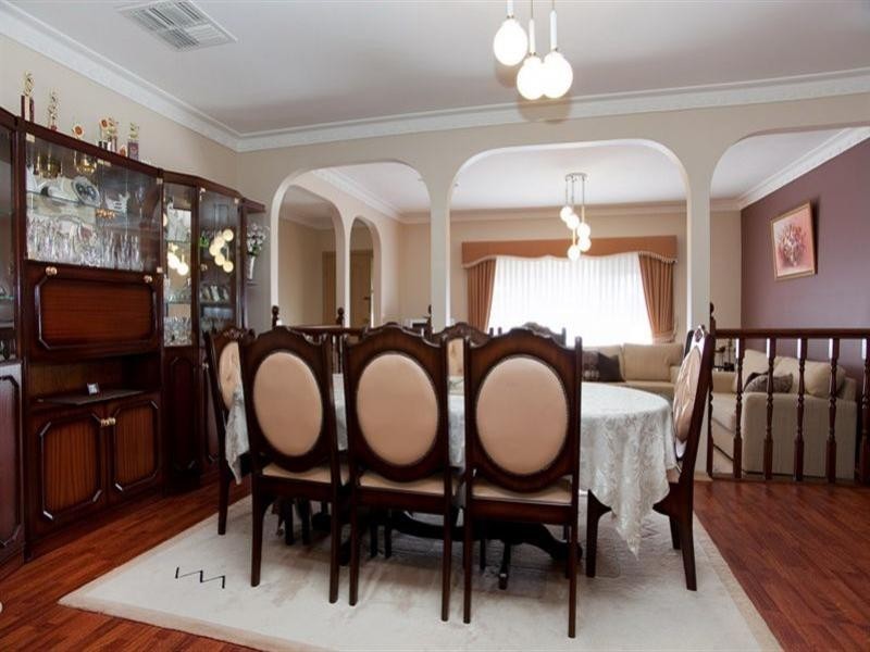 17 Coonawarra Drive, Thomastown VIC 3074