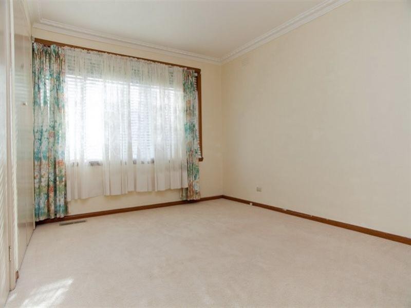 10 Russet Court, Lalor VIC 3075