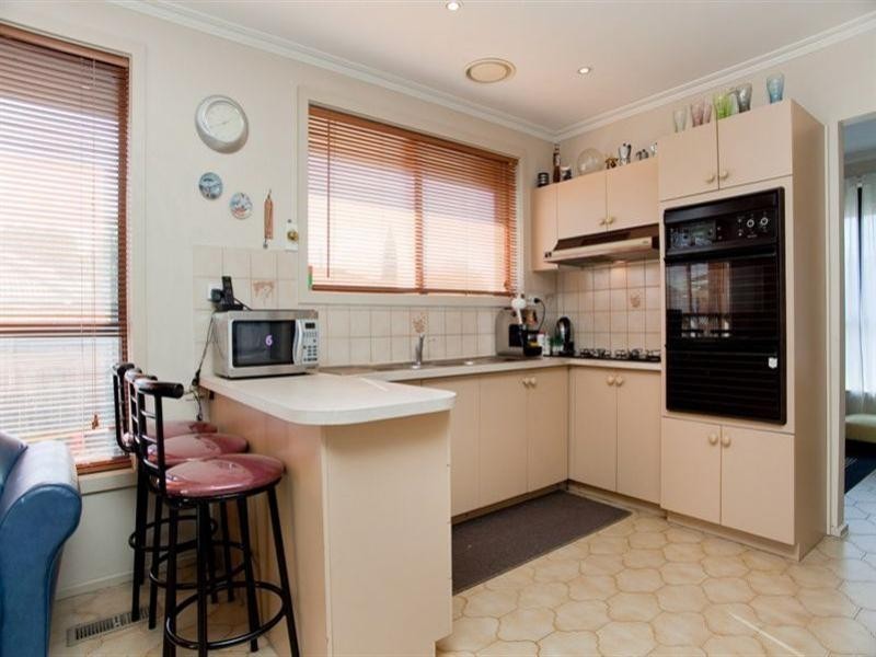 6 Clover Court, Thomastown VIC 3074