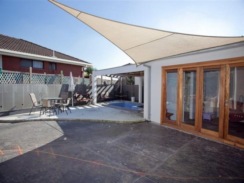 6 Clover Court, Thomastown VIC 3074