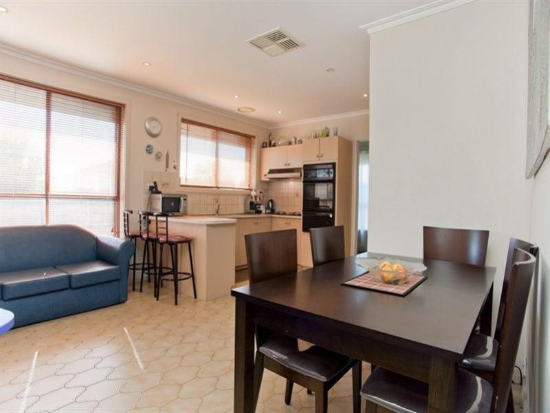 6 Clover Court, Thomastown VIC 3074