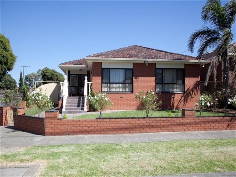 17 Wodonga Crescent, Thomastown VIC 3074