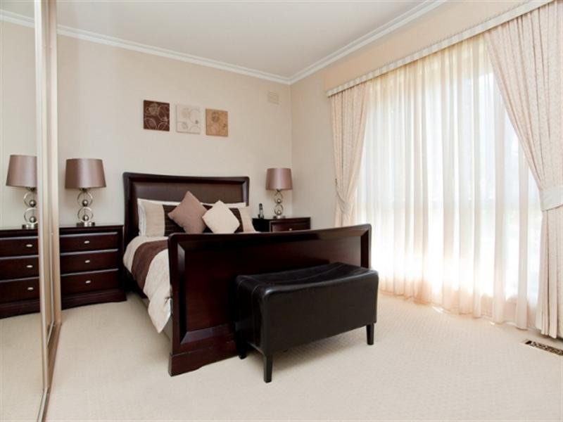 17 Wodonga Crescent, Thomastown VIC 3074