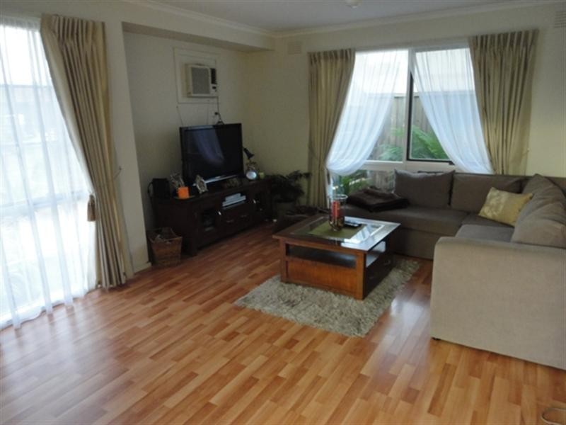 11 Aurora Close, Epping VIC 3076