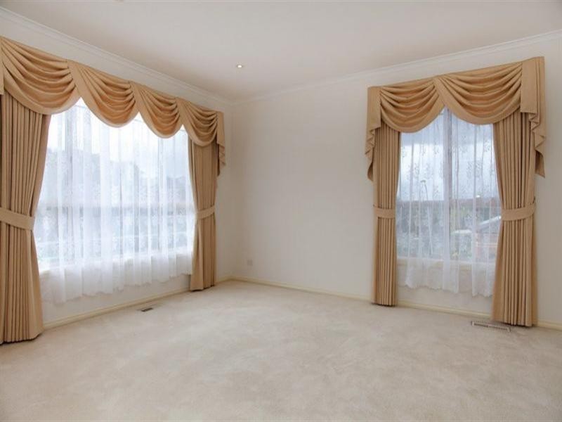 55 Grevillia Drive, Mill Park VIC 3082