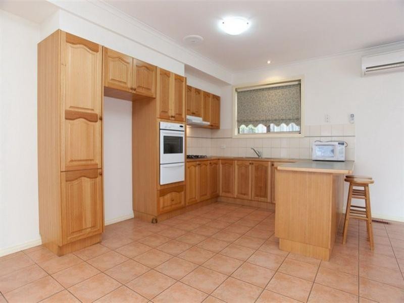 55 Grevillia Drive, Mill Park VIC 3082