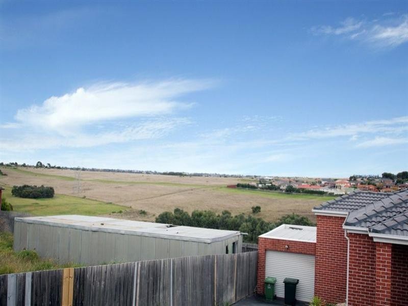 4/35 Rokewood Crescent, Meadow Heights VIC 3048