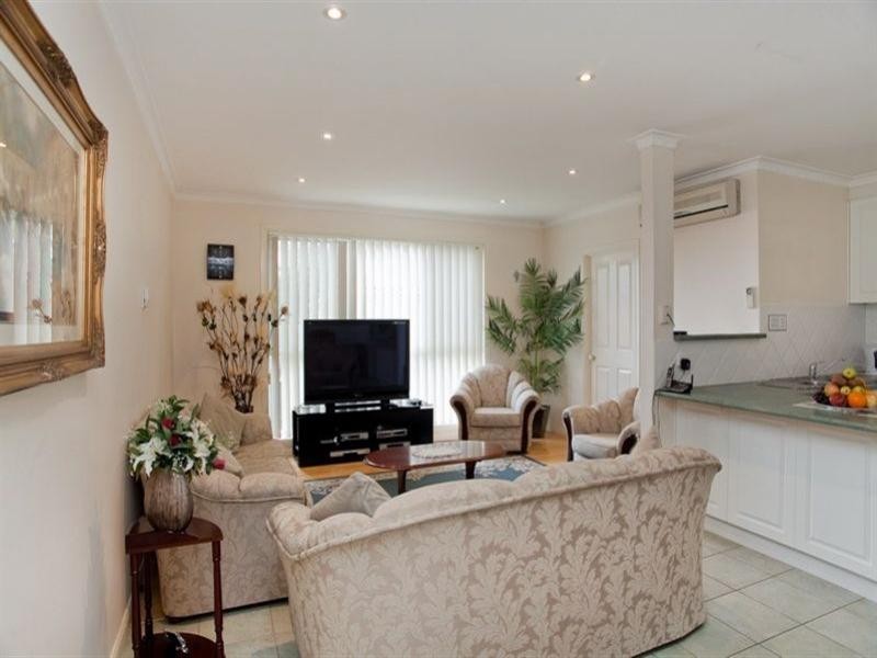 4/35 Rokewood Crescent, Meadow Heights VIC 3048