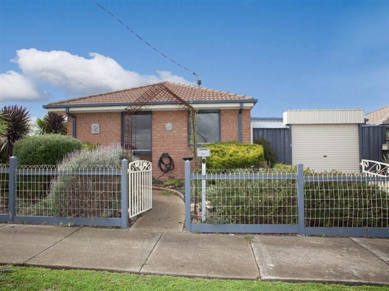 83 Banbury Crescent, Craigieburn VIC 3064