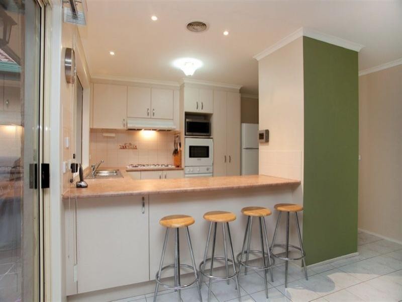 12 Redgum Court, Mill Park VIC 3082