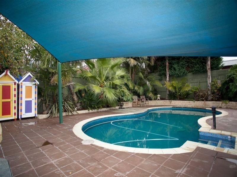 12 Redgum Court, Mill Park VIC 3082