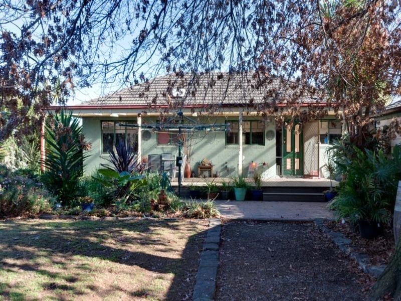 44 Locher Avenue, Reservoir VIC 3073