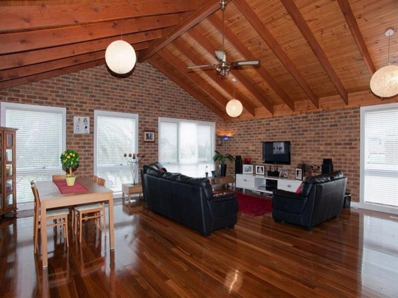 2 Tranquil Place, Thomastown VIC 3074