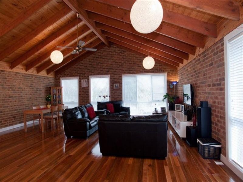 2 Tranquil Place, Thomastown VIC 3074