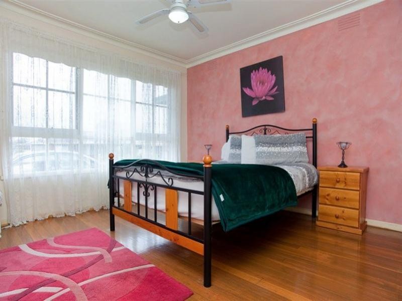 50 Rosedale Drive, Lalor VIC 3075