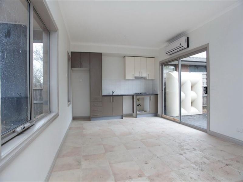 8/58-60 Memorial Avenue, Epping VIC 3076