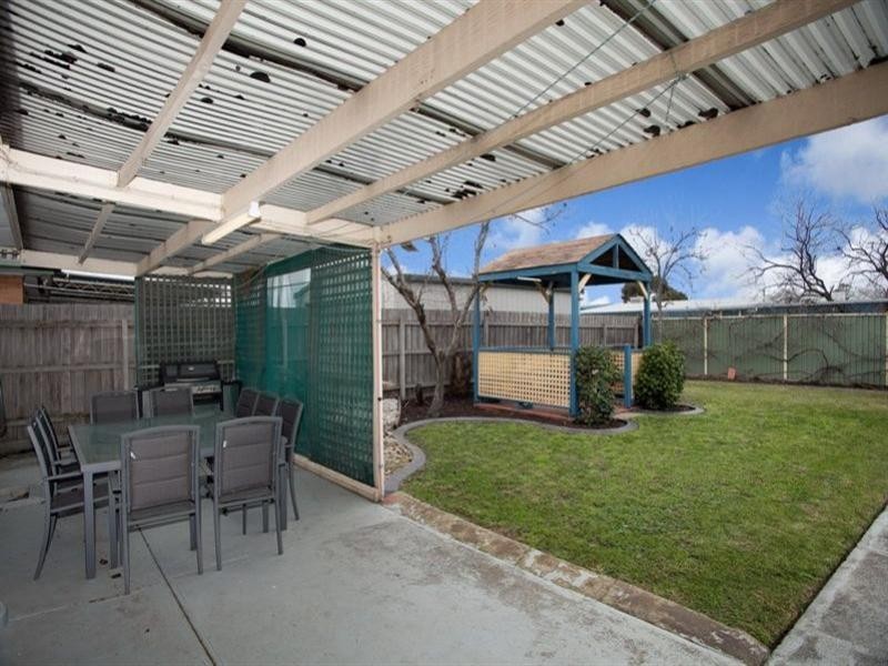 13 Evans Street, Lalor VIC 3075