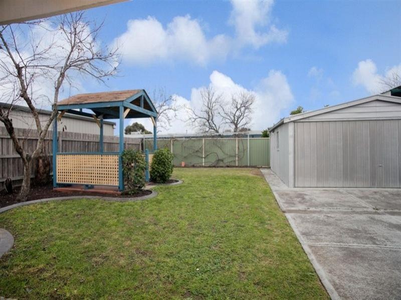 13 Evans Street, Lalor VIC 3075