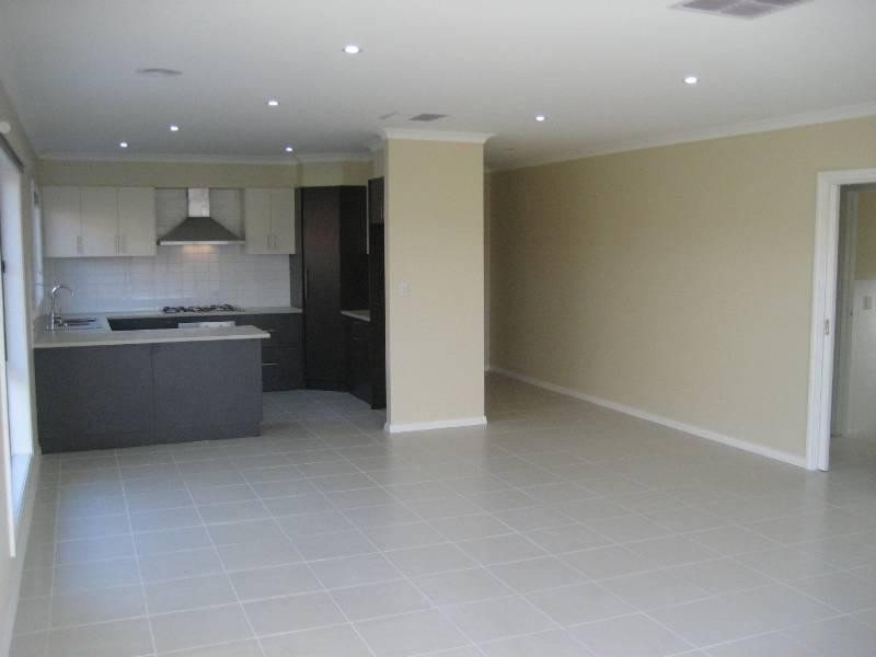 13 Breakwater Drive, Doreen VIC 3754