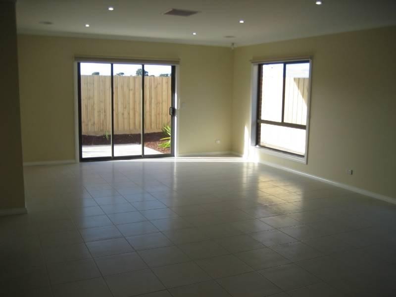 13 Breakwater Drive, Doreen VIC 3754