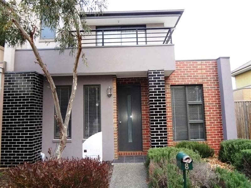 8 Shine Walk, Epping VIC 3076