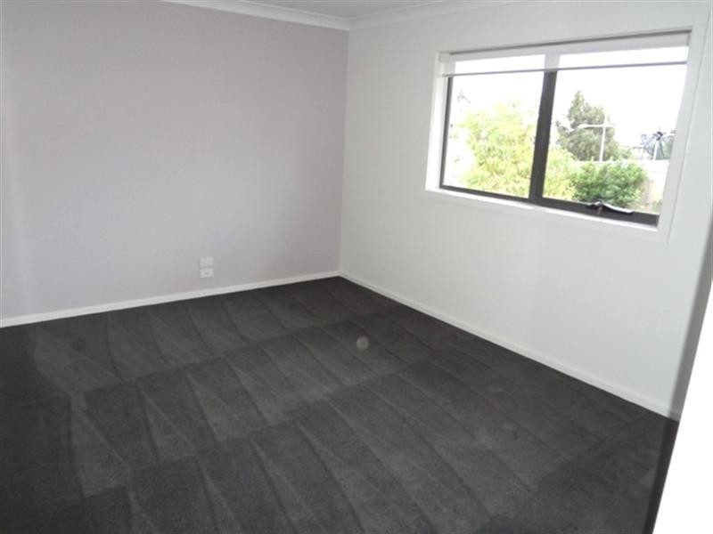 8 Shine Walk, Epping VIC 3076