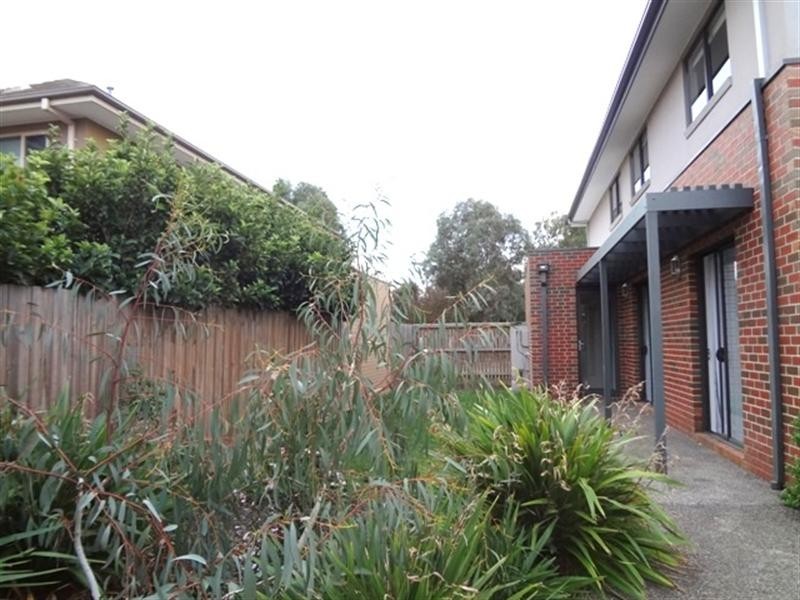 8 Shine Walk, Epping VIC 3076