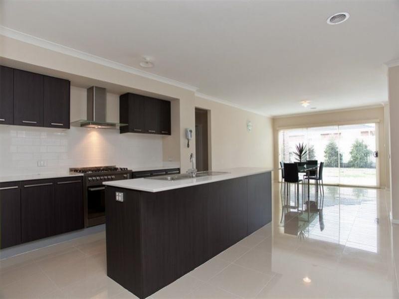 35 Greenfields Drive, Epping VIC 3076